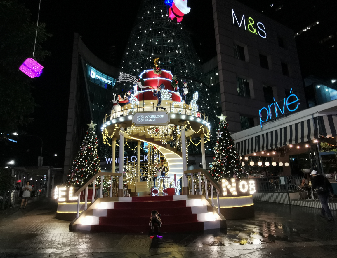 Go Christmas Lights watching in Orchard Road with your elderly loved ones 